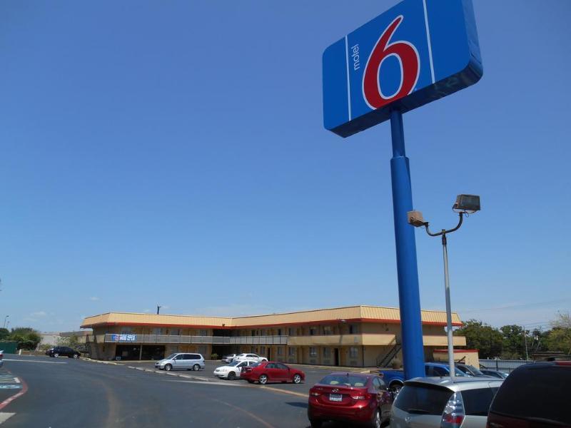 Motel 6 San Antonio Tx I10 West Eksteriør billede