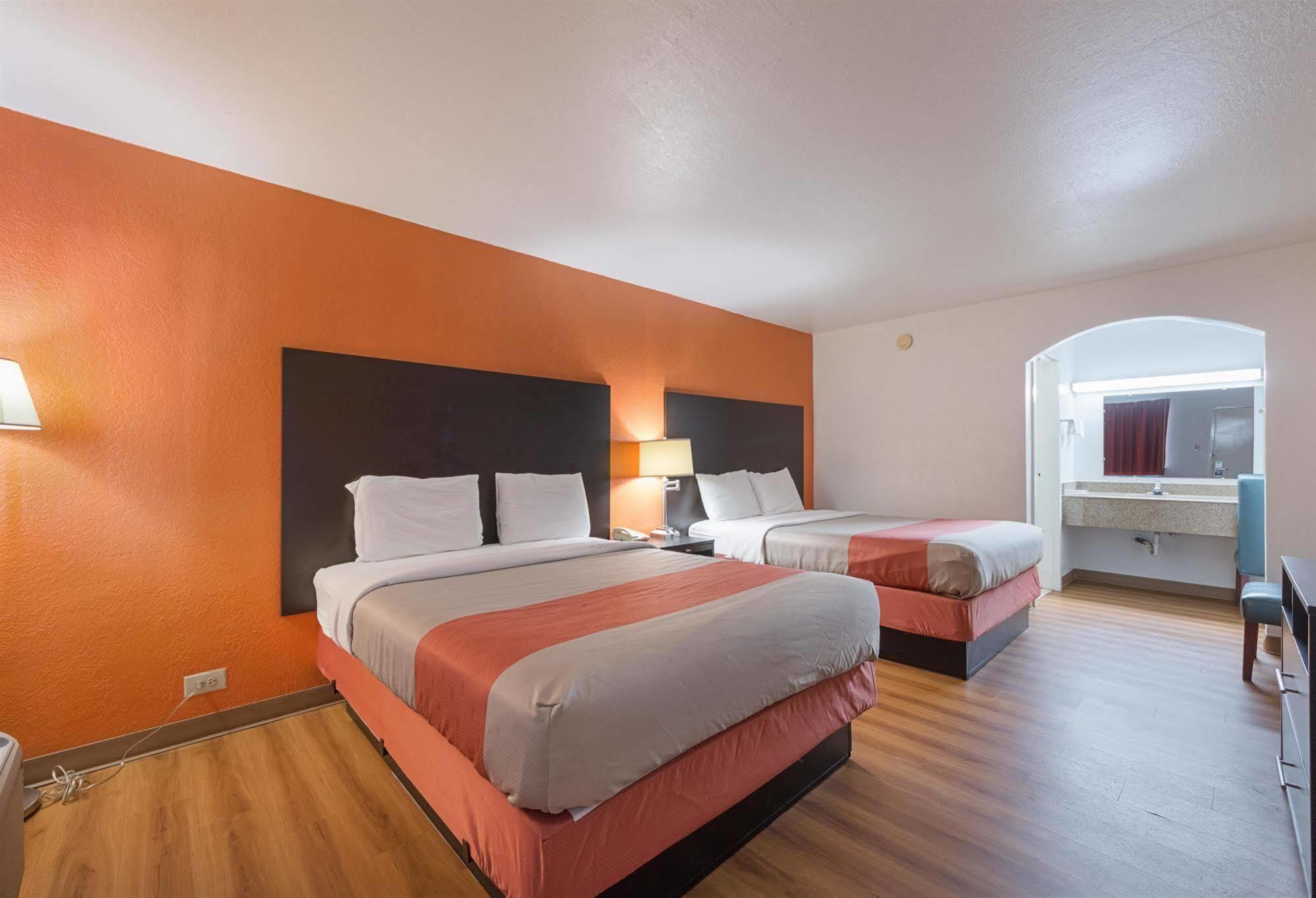 Motel 6 San Antonio Tx I10 West Eksteriør billede