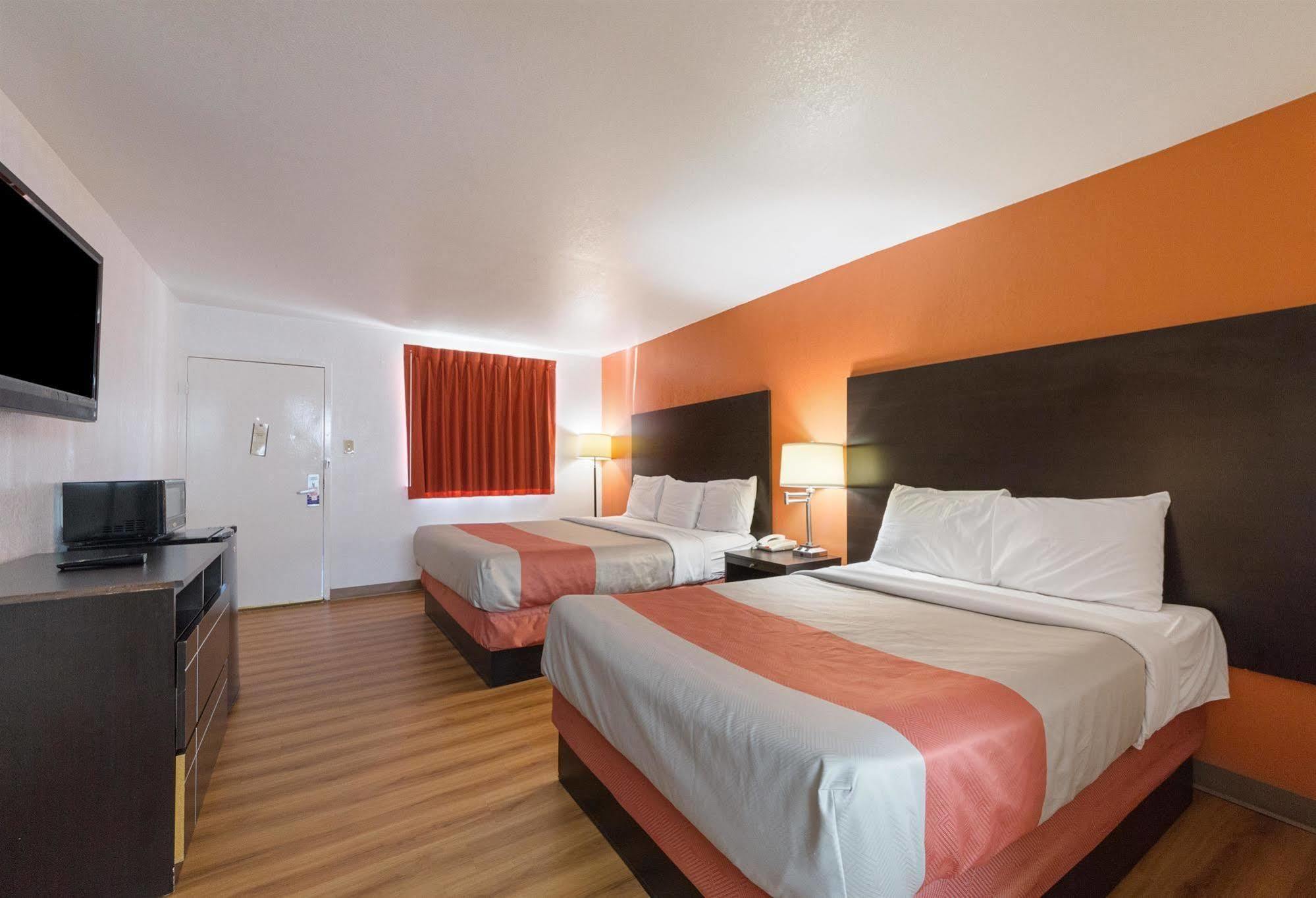 Motel 6 San Antonio Tx I10 West Eksteriør billede